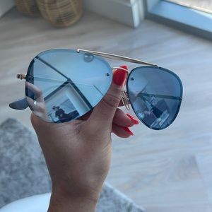Reflective blue Ray Ban Aviator Sunglasses
